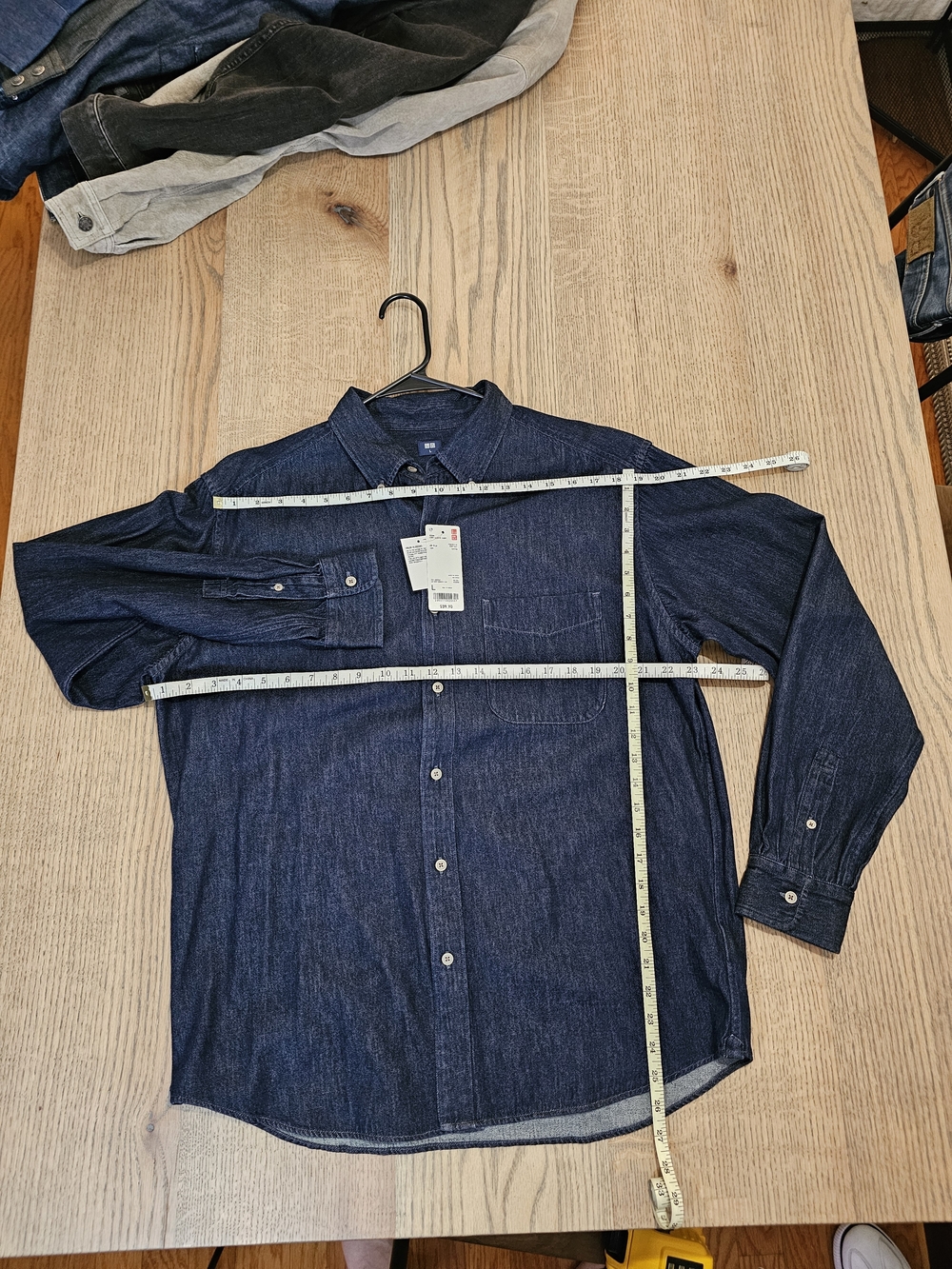 Uniqlo Navy Blue Men's Denim Button-Down Shirt - Picture 5 of 5